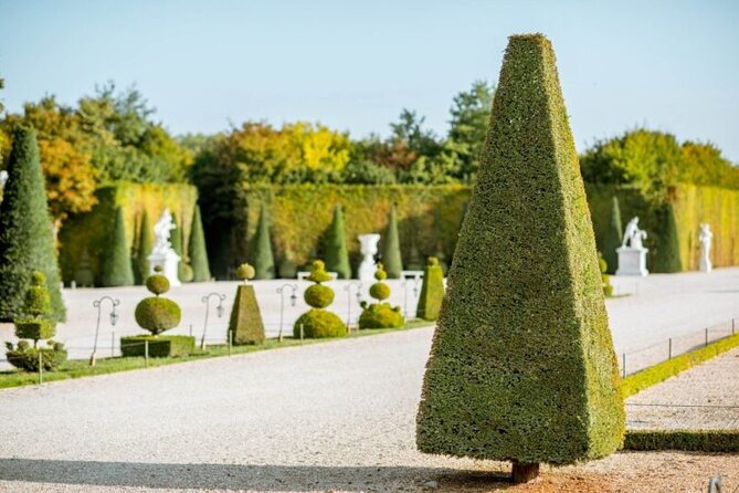 Versailles & Louvre Museum: All-Inclusive Semi Private Tour - Where the day starts: Versailles gates, Louis XIV, and a 9:00 start