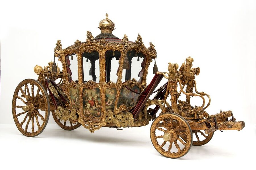 Vienna: Imperial Carriage Museum in Schönbrunn Palace Ticket - Imperial Carriage Museum at Schönbrunn: The value of seeing power up close
