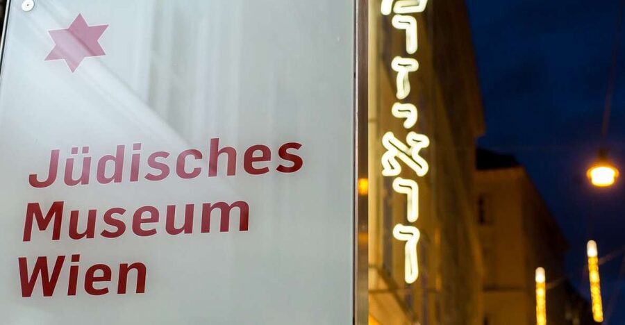 Vienna: Jewish Museum Vienna and Museum Judenplatz Tickets - How the exhibits connect objects to real places and people