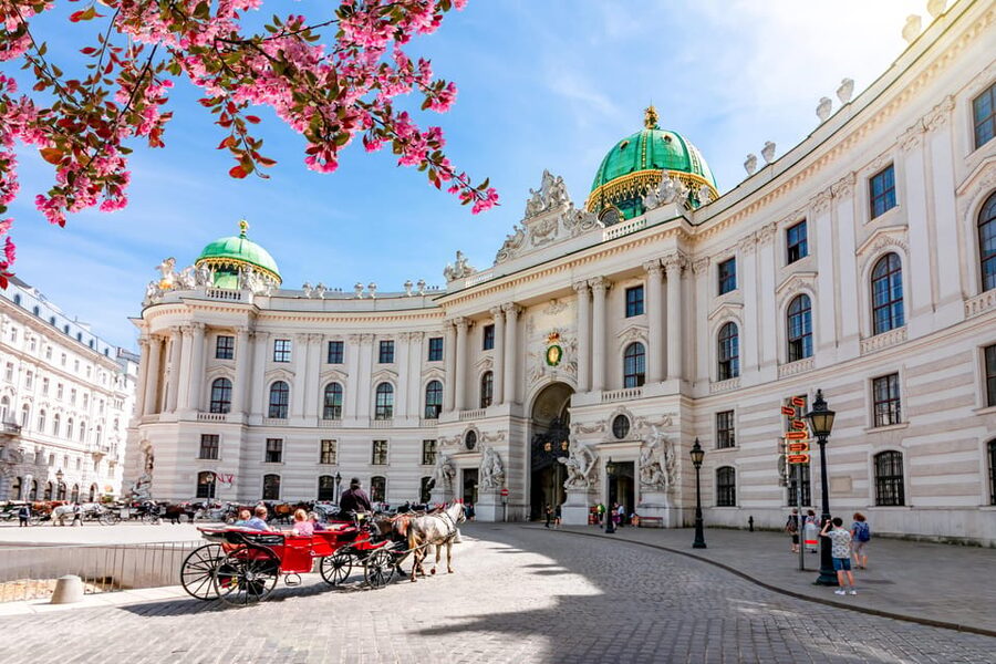 Vienna: Skip-the-Line Hofburg and Empress Sisi Museum Tour - Starting at Emperor Franz I: Getting Your Bearings Fast