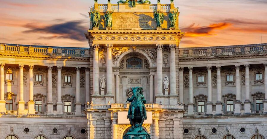 Vienna: Skip-the-Line Sisi Museum, Hofburg and Gardens Tour - Key things to know before you go