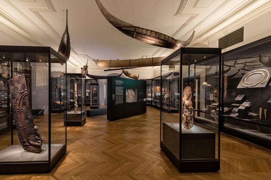 Vienna: Ticket to the Weltmuseum - Penacho: Why This Antique Feather Decoration Hits Hard