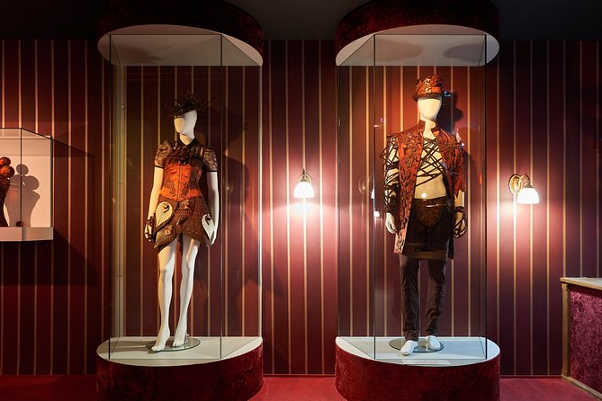 Visit of Choco-story COLMAR, the Chocolate Museum. - Second floor: industrialization, cabaret theatrics, and chocolate sculptures