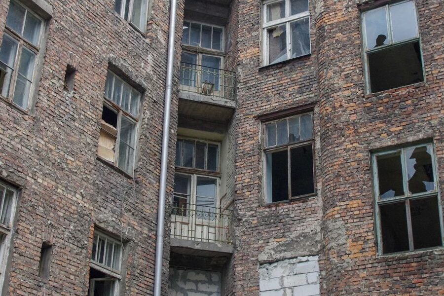 Warsaw: Ghetto, Jewish Cemetery & POLIN Museum Private Tour - Ghetto Heroes and Umschlagplatz: why the monuments are more than photos