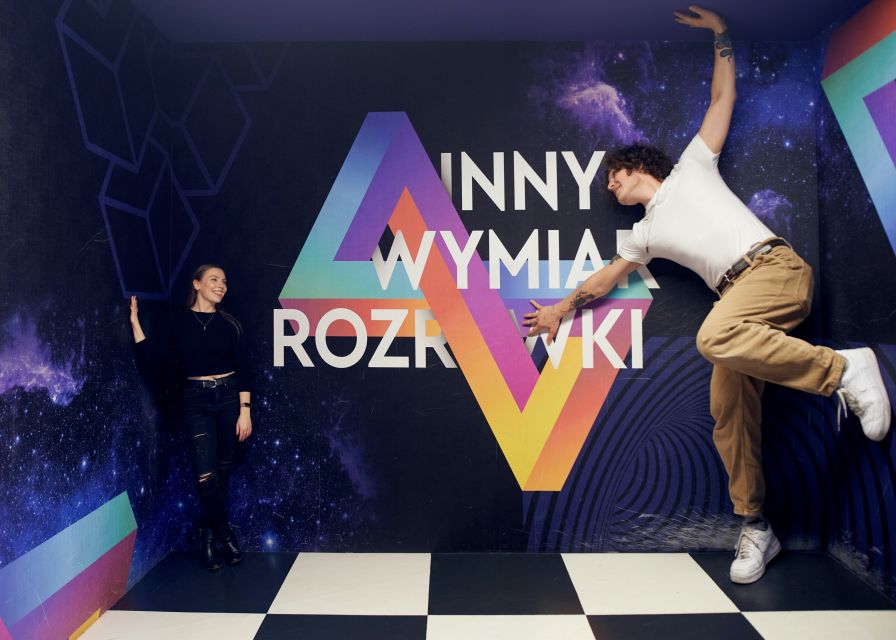 Warsaw: Museum World of Illusion Entry Ticket - The Vortex Tunnel: the photo stop that actually makes sense