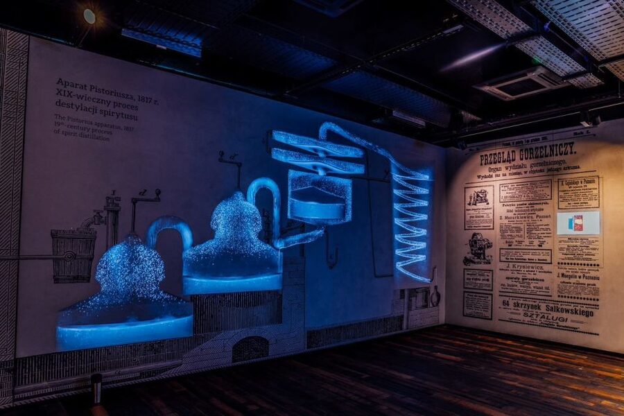 Warsaw: Polish Vodka Museum Tour with Tasting - Warsaw Praga and the Koneser setting